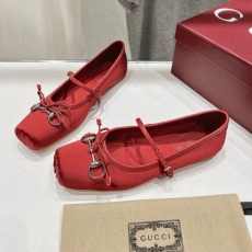 Gucci Flat Shoes